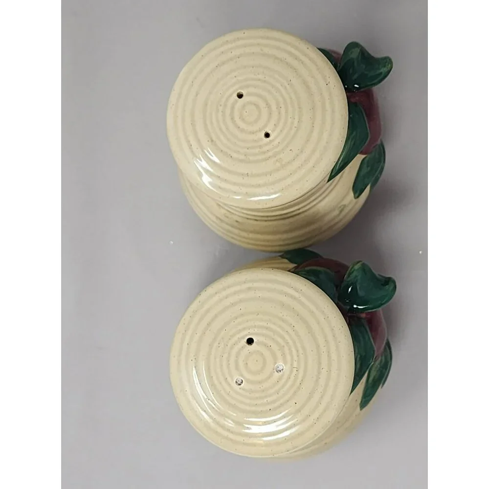 Vintage 3D Apples And Leaves Design Salt & Pepper Shakers Set Of 2 Small & Large